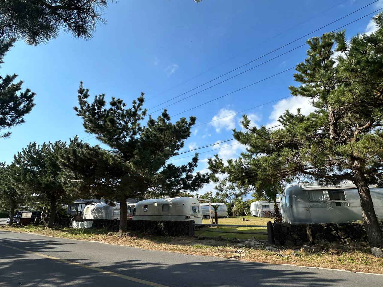 沿途風景-露營車