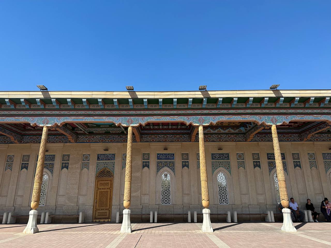 Hazrat Khizr Mosque的柱及屋頂